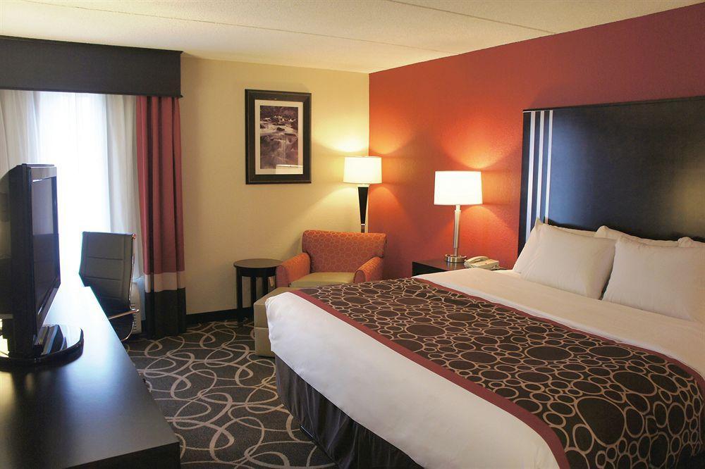 La Quinta Inn & Suites - New River Gorge National Park Summersville Exterior photo