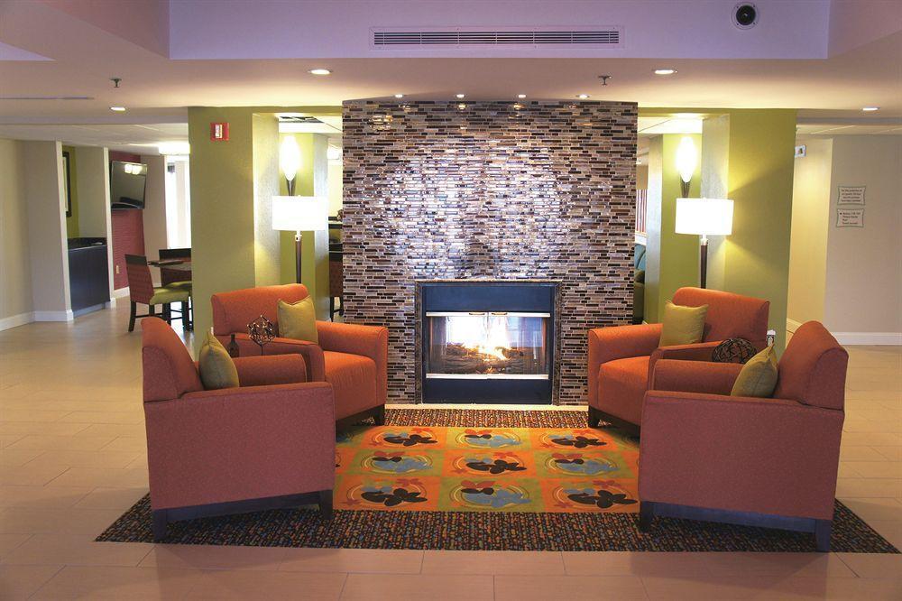 La Quinta Inn & Suites - New River Gorge National Park Summersville Exterior photo