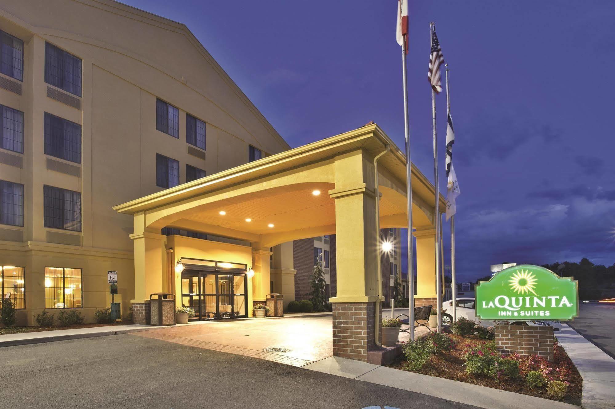 La Quinta Inn & Suites - New River Gorge National Park Summersville Exterior photo
