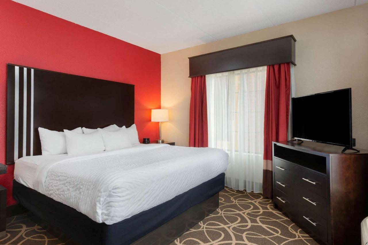 La Quinta Inn & Suites - New River Gorge National Park Summersville Exterior photo