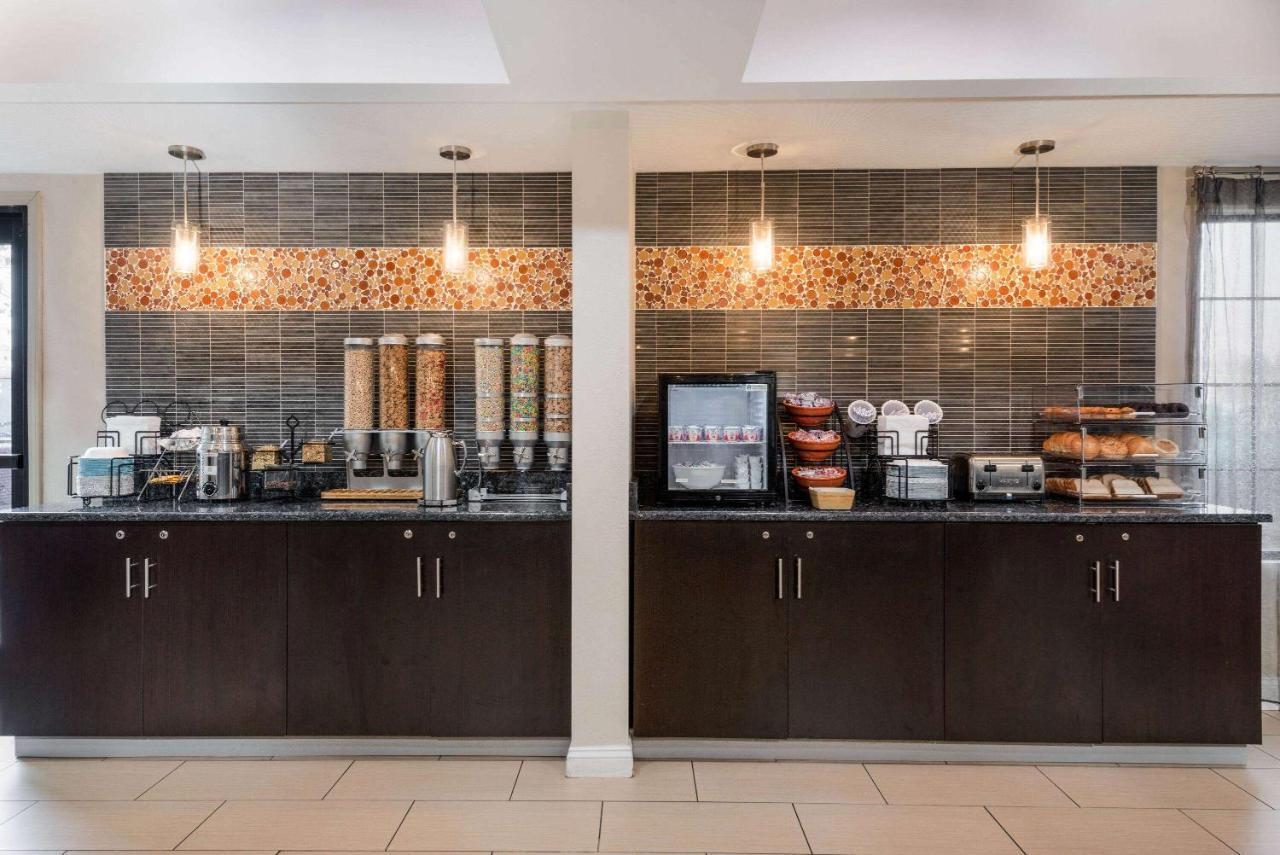 La Quinta Inn & Suites - New River Gorge National Park Summersville Exterior photo