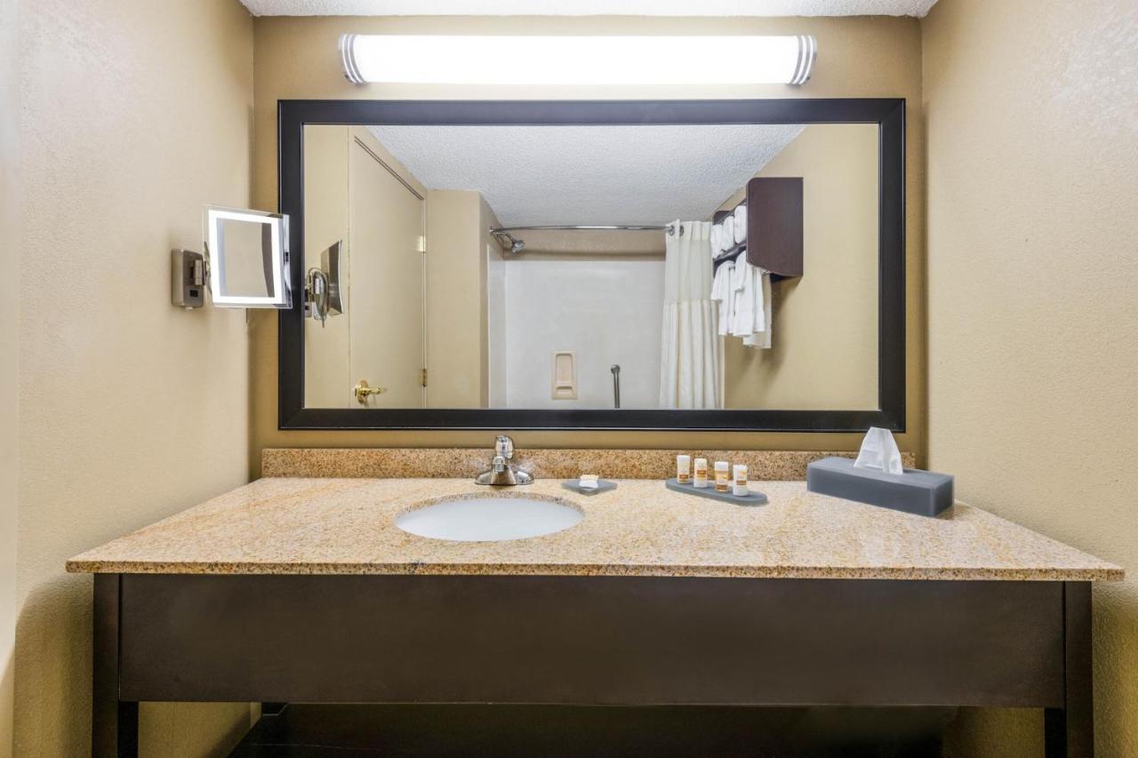 La Quinta Inn & Suites - New River Gorge National Park Summersville Exterior photo
